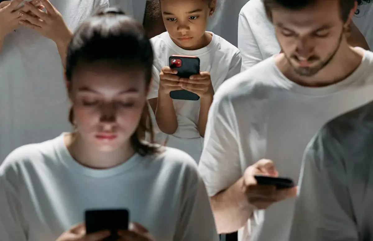Social-Media-Verbot in UK: Tech-Prominenz Musk und Durov warnen vor Folgen