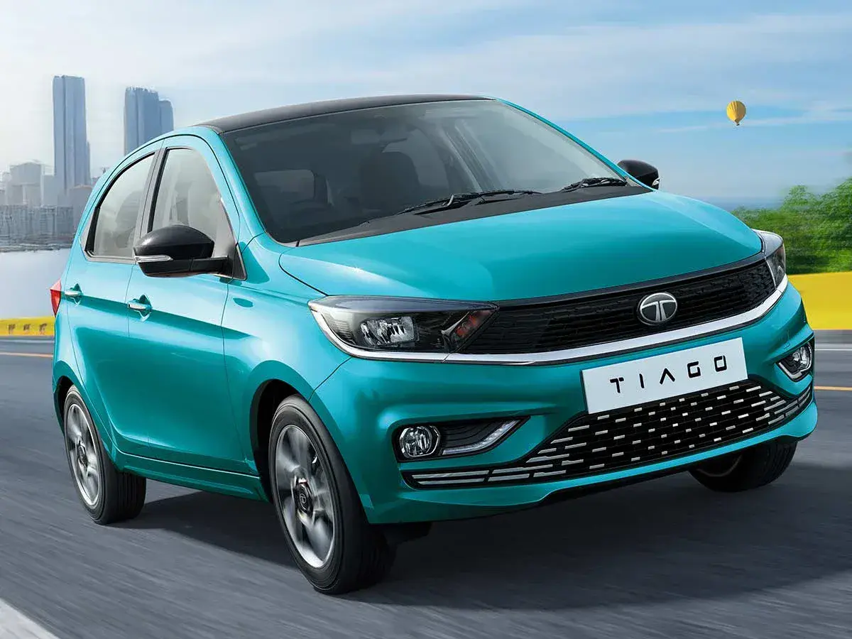 Tata Tiago EV für 6,99 lakh Rs. mit 226 km Reichweite belebt den Wettbewerb mit MG Comet