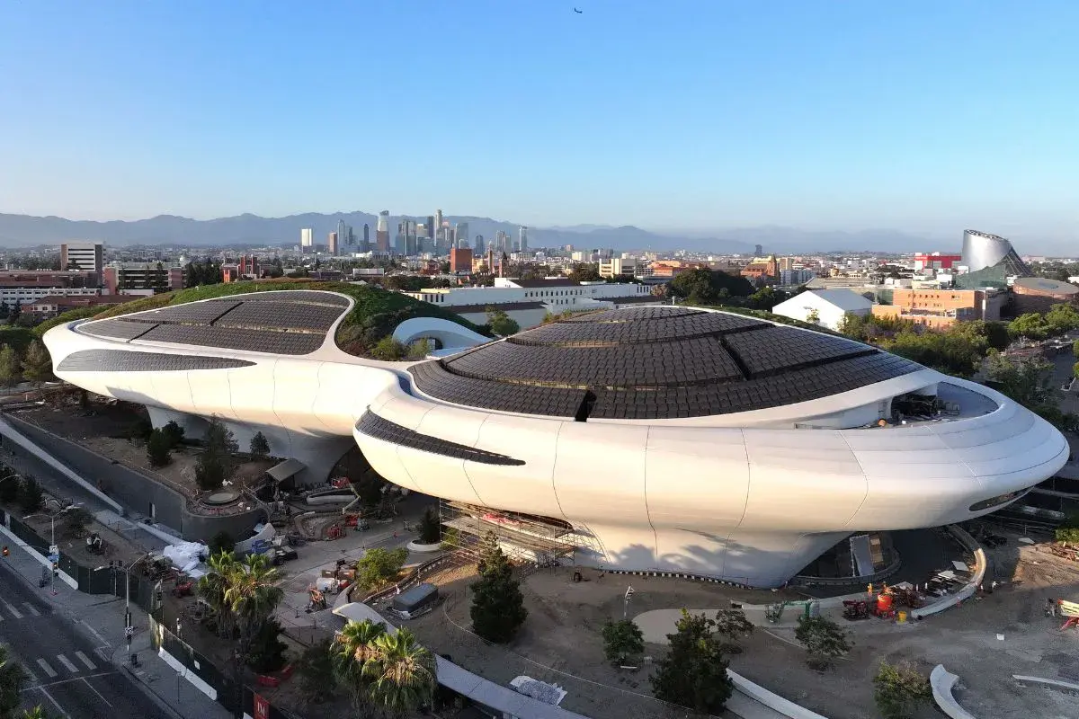 Dataland: Erstes Museum für KI‑Kunst eröffnet seine Türen in Los Angeles